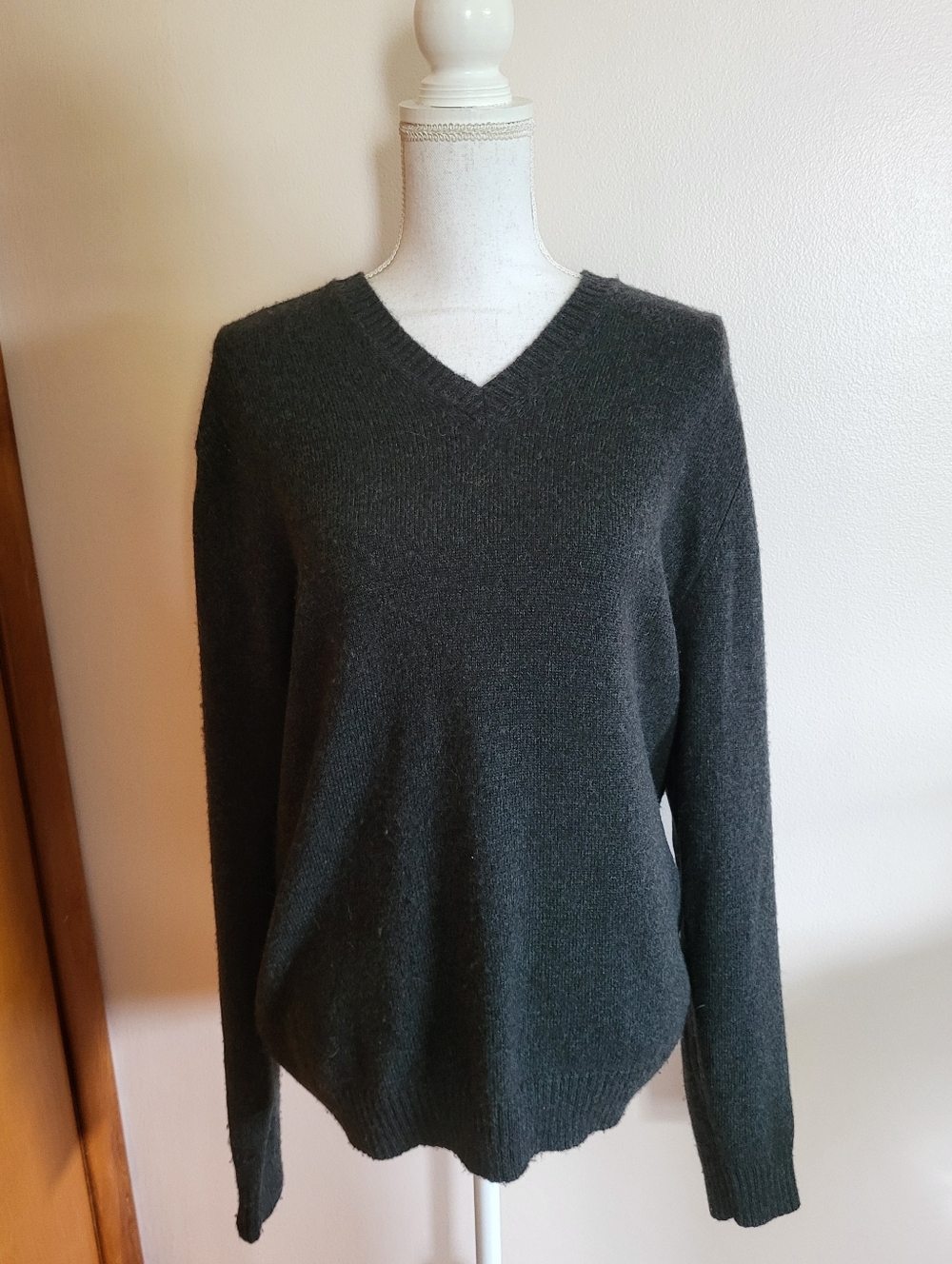 Brooks Brothers Mens V-Neck Lambswool Pullover Sweater Gray-Green Size Large